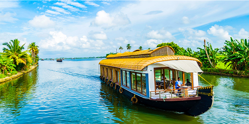 How to plan a perfect trip to kerala swipe-slider-image